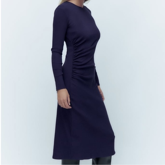**SOLD**Navy/Blue Ruched Dress - Picture 3 of 5